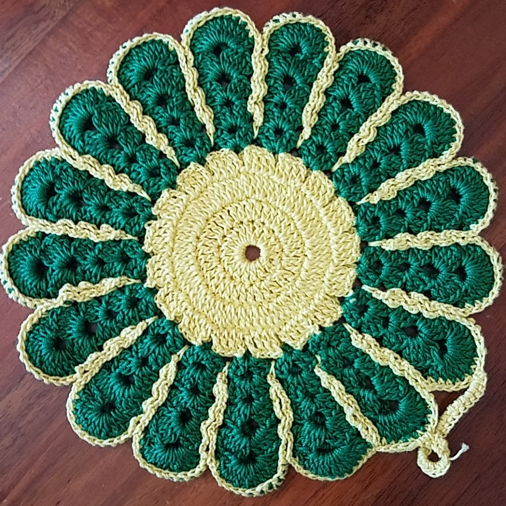 Pair of Hand Crocheted Hot Pads or Doilies - Picture 7 of 7
